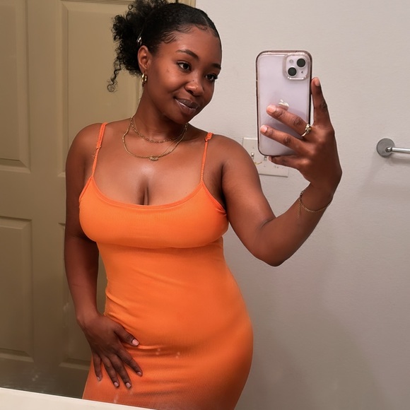 ayeeyo_dess